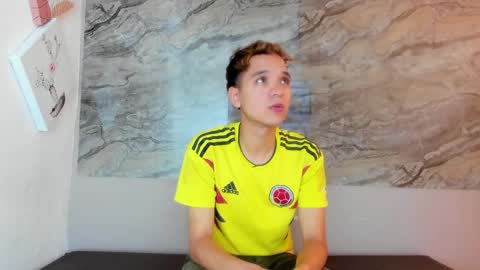 Snapshot of cristhian_cody chatting on October 18, 1:15 pm Cristhian online show from October 18, 1:15 pm