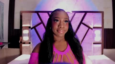 cristin  online show from April 7, 7:05 pm