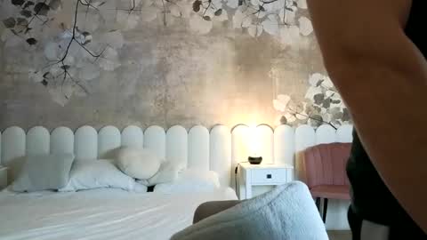 CristianoHailey online show from May 2, 7:52 pm