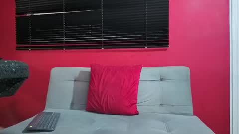 cristopher23  online show from September 11, 9:49 pm