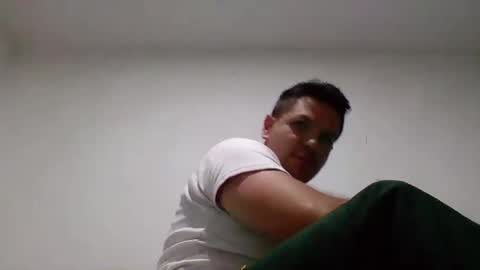 cristopher3042 online show from February 7, 3:45 am