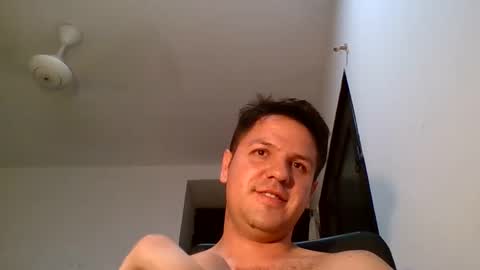 cristopher3042 online show from May 20, 12:51 am