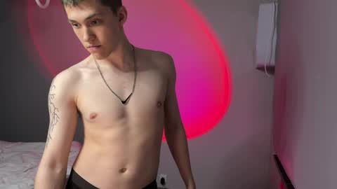 cronck52 online show from April 20, 7:28 pm