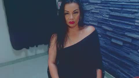 cruela_deviil online show from November 29, 6:37 pm