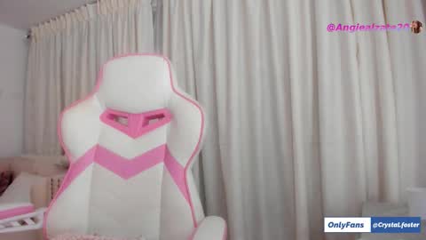 angie  online show from November 24, 3:38 am