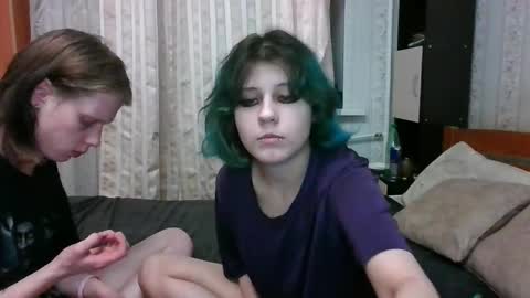 Snapshot of crystal_porn_love chatting on March 2, 7:45 pm Crystal and Marcl online show from March 2, 7:45 pm