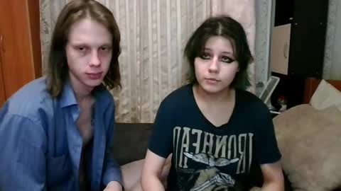 Snapshot of crystal_porn_love chatting on February 22, 9:15 pm Crystal and Marcl online show from February 22, 9:15 pm