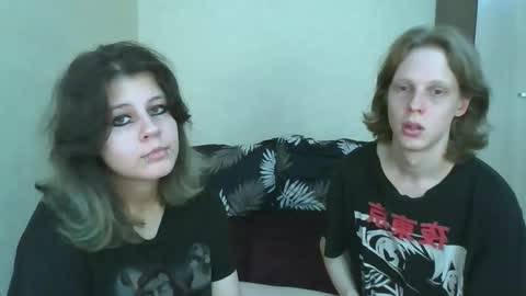 Snapshot of crystal_porn_love chatting on September 15, 12:17 pm Crystal and Marcl online show from September 15, 12:17 pm