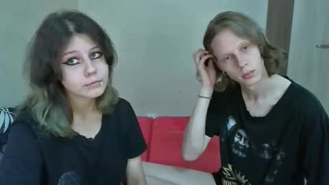 Snapshot of crystal_porn_love chatting on October 17, 10:47 pm Crystal and Marcl online show from October 17, 10:47 pm