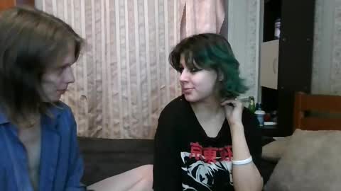 Snapshot of crystal_porn_love chatting on February 19, 3:16 pm Crystal and Marcl online show from February 19, 3:16 pm