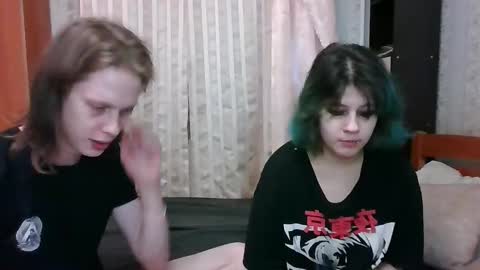 Snapshot of crystal_porn_love chatting on March 8, 1:03 pm Crystal and Marcl online show from March 8, 1:03 pm