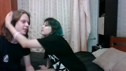 Snapshot of crystal_porn_love chatting on March 8, 6:37 pm Crystal and Marcl online show from March 8, 6:37 pm