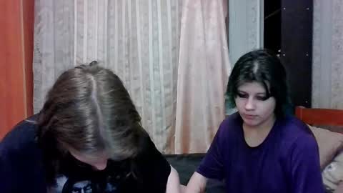 Snapshot of crystal_porn_love chatting on February 28, 3:59 pm Crystal and Marcl online show from February 28, 3:59 pm