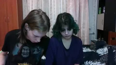 Snapshot of crystal_porn_love chatting on February 8, 11:24 pm Crystal and Marcl online show from February 8, 11:24 pm