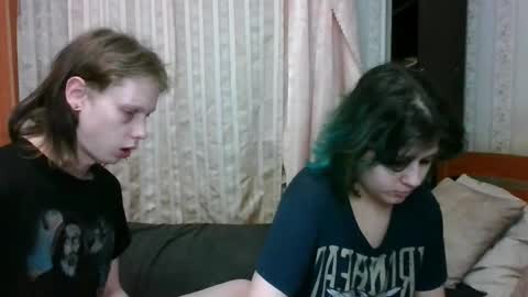 Snapshot of crystal_porn_love chatting on March 6, 10:15 pm Crystal and Marcl online show from March 6, 10:15 pm