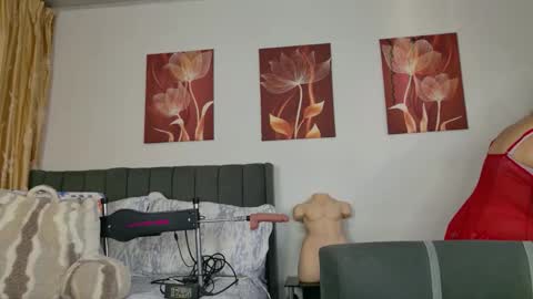 CRYSTAL  online show from March 22, 9:41 pm