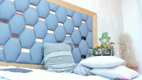 crystal_sm online show from March 14, 3:43 am