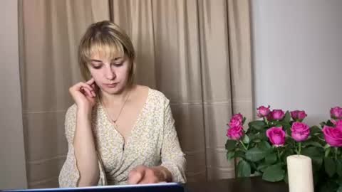 Mary online show from June 24, 8:38 pm