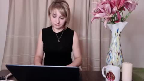 Mary online show from July 12, 8:34 pm