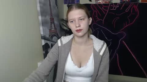 Stella online show from October 11, 6:44 pm