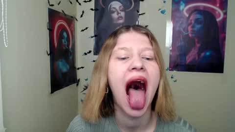 Stella online show from March 9, 7:23 am