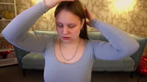 crystallpaws_ online show from March 15, 6:51 am