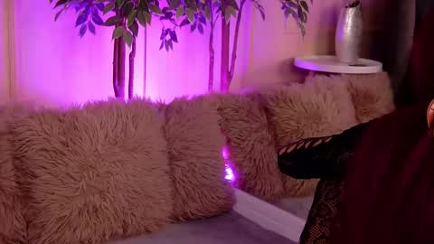 crystallred online show from January 15, 5:49 am