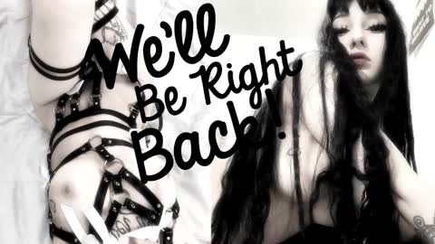 Sasha    Make me moan with patterns   good music here  online show from October 19, 1:32 am