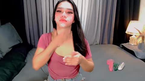 bea takashi  online show from November 23, 1:42 pm