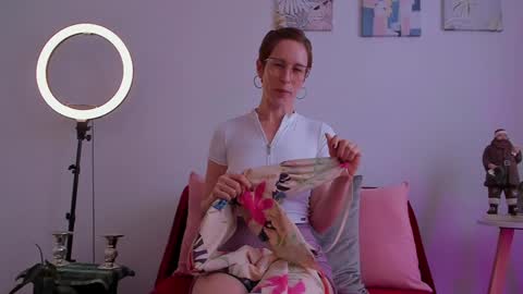 Leonela online show from December 7, 9:17 pm