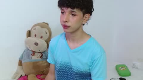 Cuddly online show from December 14, 7:47 am