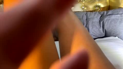 im KIM new girl to spoil online show from November 2, 7:08 am