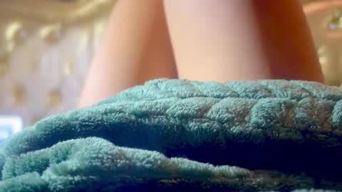 im KIM new girl to spoil online show from September 20, 8:45 pm