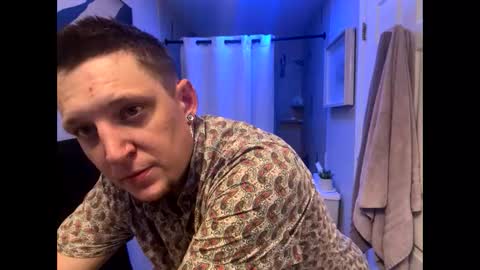 CuMAw3R online show from April 16, 11:07 pm