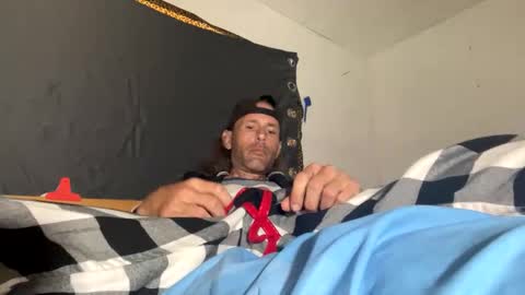 Snapshot of cumslutboi27 chatting on February 16, 2:00 pm cumslutboi27 online show from February 16, 2:00 pm