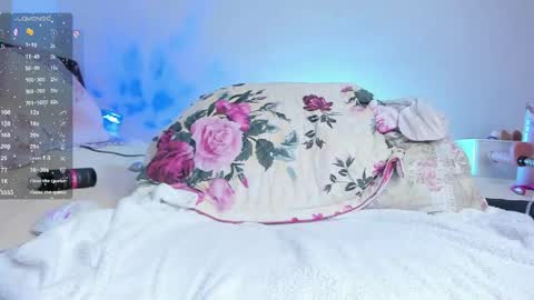 Linnette online show from May 31, 6:09 pm