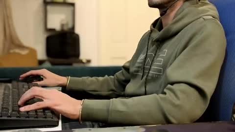 curiousgenie online show from December 3, 9:26 pm