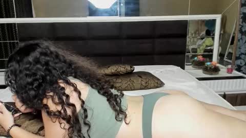 curllymya online show from September 16, 3:37 pm