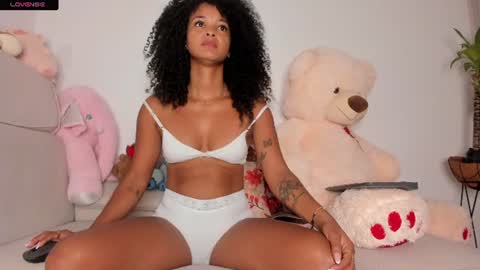 Curly  -  OF- CURLY SWEETT online show from July 10, 1:05 pm