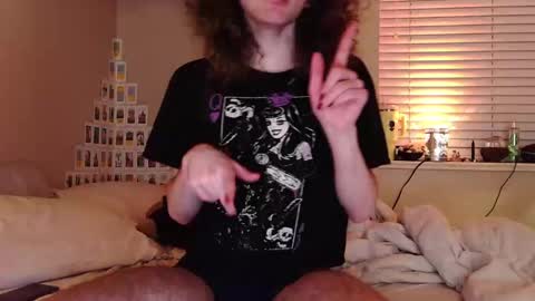 curly fries online show from March 15, 8:07 am