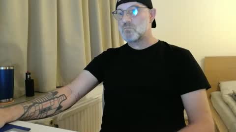 Curman85 online show from April 14, 10:57 pm