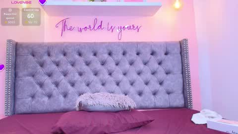 curvy_bigass18 online show from January 16, 12:52 am