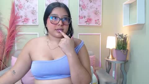Zoe  online show from October 22, 1:35 pm