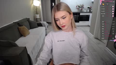 Kira  online show from January 17, 1:42 pm