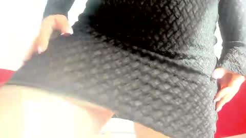 cute_angel95 online show from April 7, 7:10 am