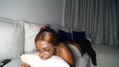 Liya online show from April 15, 7:58 pm