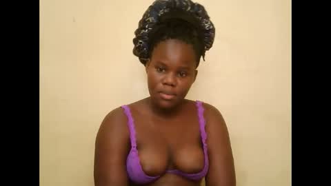 cute_latifah online show from February 14, 10:18 am