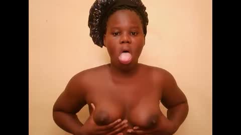 cute_latifah online show from February 13, 10:07 am