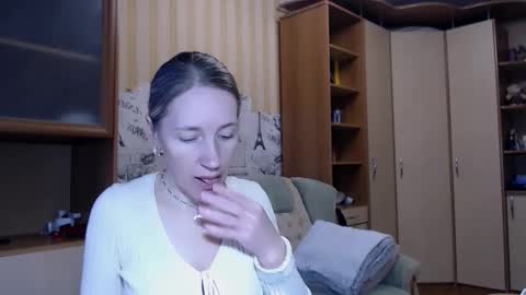 cute_lion_ online show from March 17, 2:44 pm