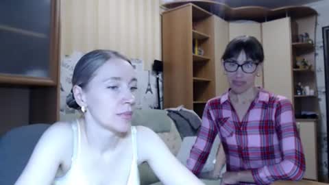 cute_lion_ online show from June 27, 12:22 pm